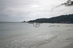 The beach and headland at Koh Tuic