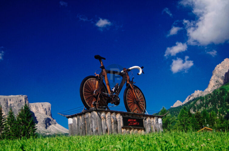 Maritona Bike The maritona bike scultpure ooking up the valley