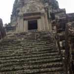 Steps up to the Bakan Steps up to the Bakan