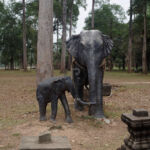 Elephant statues outside the Bayon temple Elephant statues outside the Bayon temple